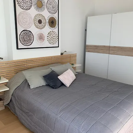 Self Check-in, Danube Bank, Free Parking Appartement